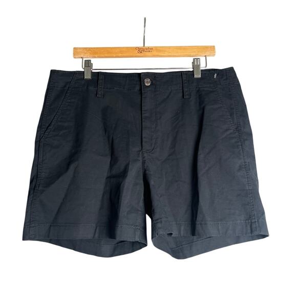 Gap Women Size 14 NWT Classic Midrise Shorts - Picture 1 of 6